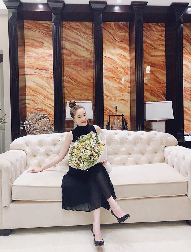 Biệt thự xa hoa như lâu đài của Bảo Thy sắp cưới đại gia giàu nức tiếng-4