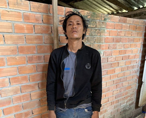 Bắt đối tượng hiếp dâm bé gái 9 tuổi bán vé số rồi cướp 1 triệu đồng-1