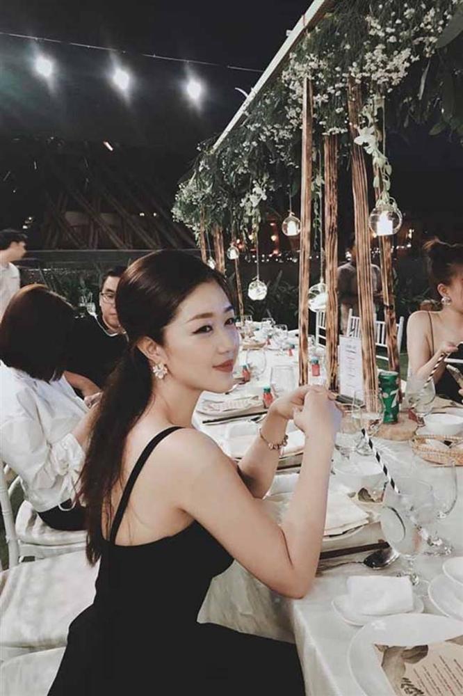 3 nữ tiếp viên hàng không Việt Nam xinh đẹp quá gợi cảm khi rời đồng phục bay-15