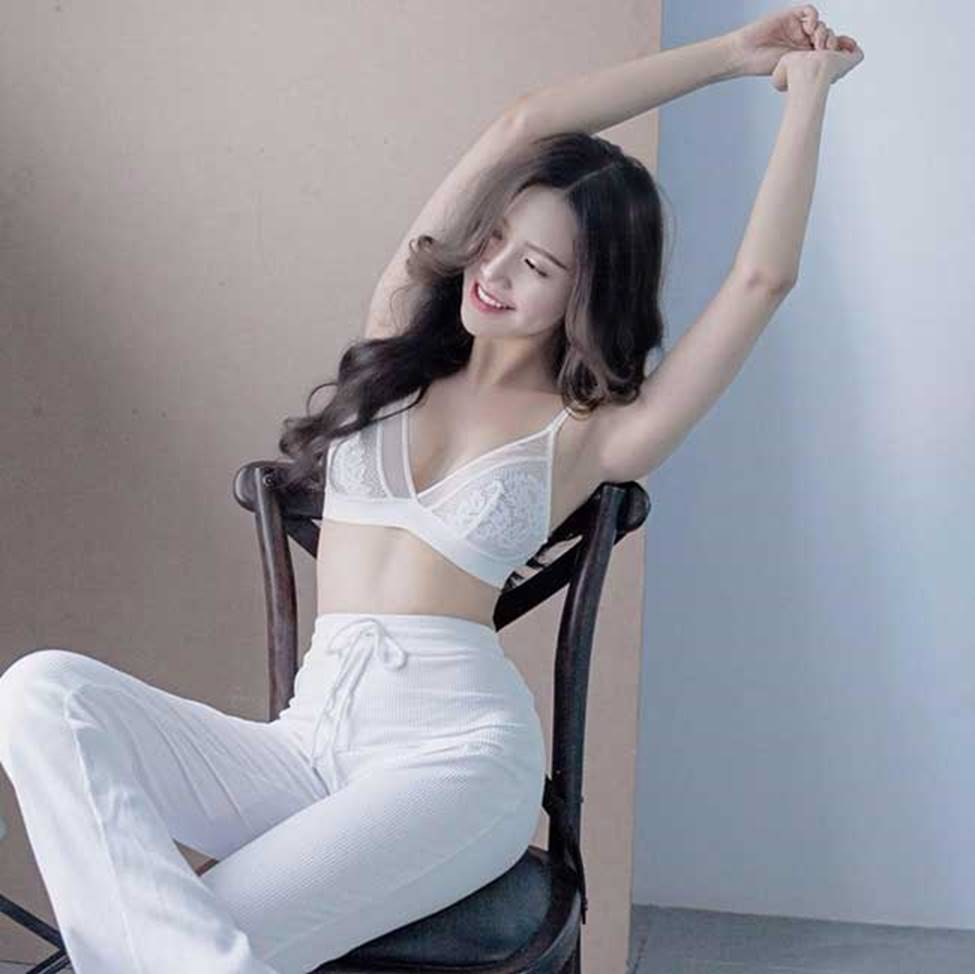 3 nữ tiếp viên hàng không Việt Nam xinh đẹp quá gợi cảm khi rời đồng phục bay-18