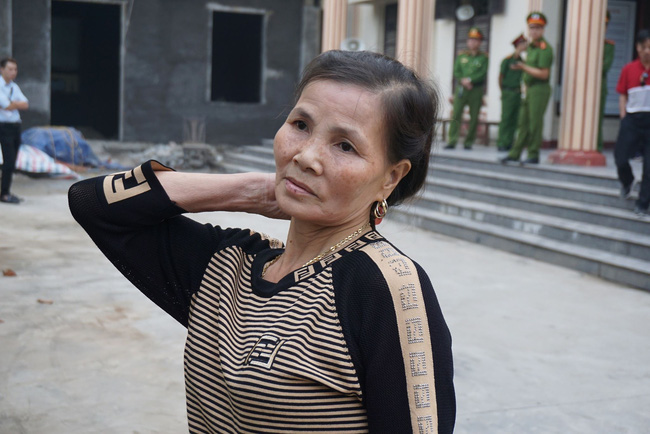 Xét xử Khá Bảnh và đồng bọn: Rất đông người dân hiếu kì đến xem-2