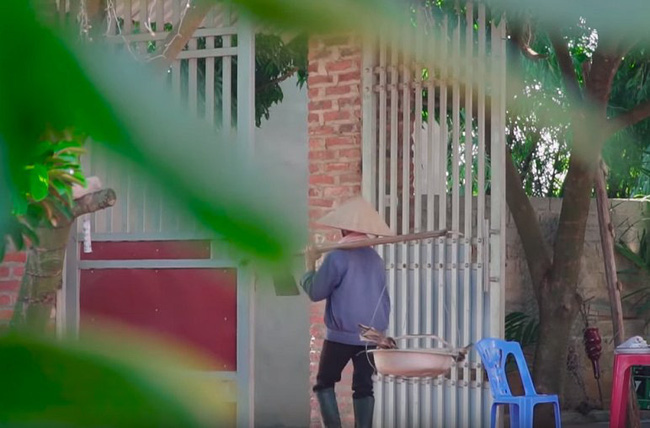 Bà Tân Vlog tuyên bố thay đổi cách làm clip, ai ngờ lại bị dân mạng soi đi sao chép ý tưởng của kênh ẩm thực nổi tiếng khác-1