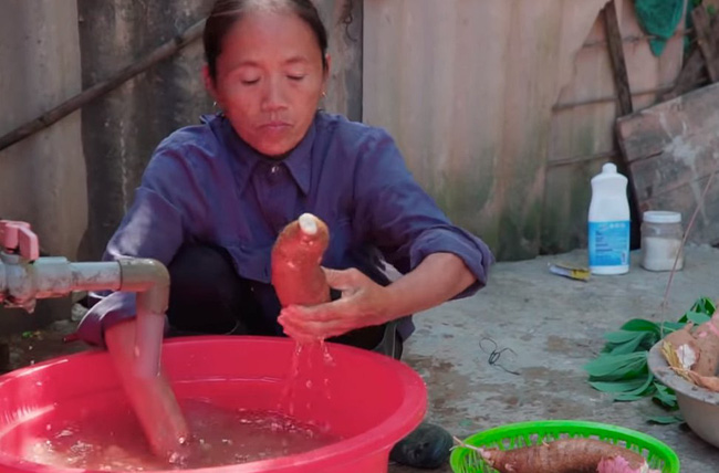 Bà Tân Vlog tuyên bố thay đổi cách làm clip, ai ngờ lại bị dân mạng soi đi sao chép ý tưởng của kênh ẩm thực nổi tiếng khác-3