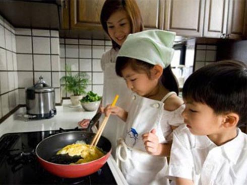 Con vẫn còn nhỏ chưa thể làm được việc - cha mẹ sẽ thôi suy nghĩ đó nếu nhìn thấy những cảnh này-4