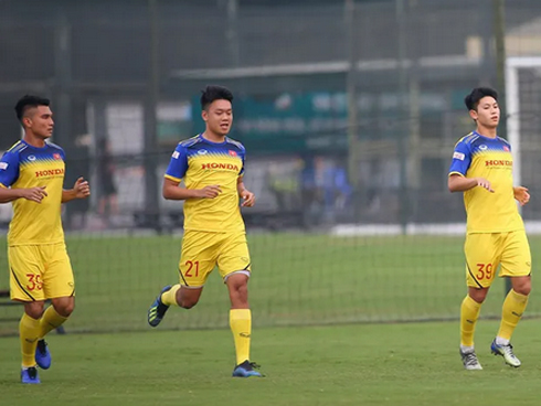 HLV Park Hang Seo phân tích mưu kế của UAE, báo tin mừng về Công Phượng, Văn Hậu-4