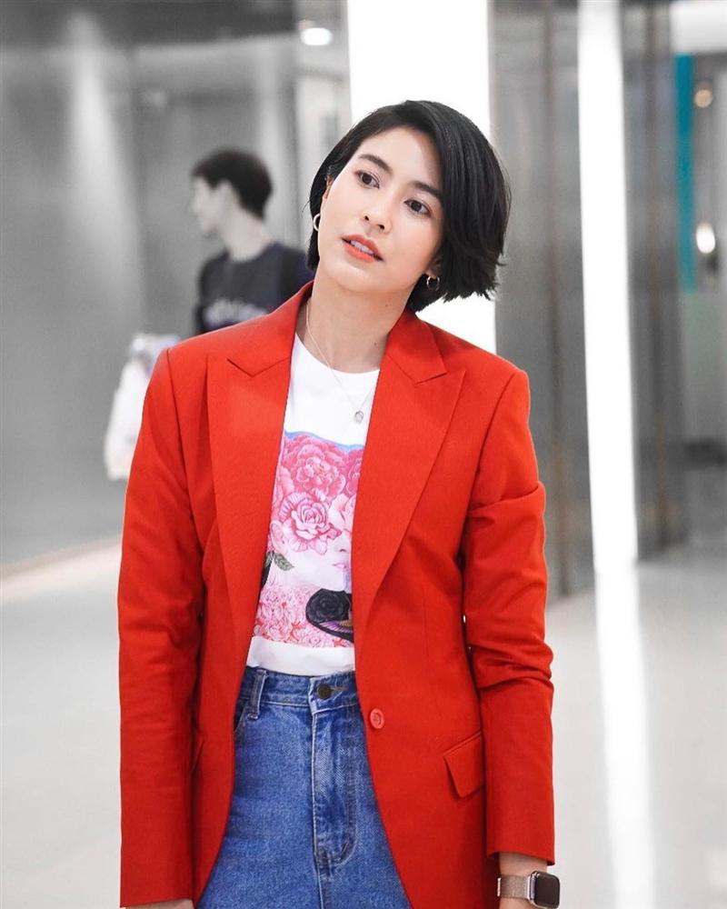 Chiêm ngưỡng những set đồ Đông chất lừ của bà xã dượng Chat, chị em sẽ mong trời lạnh thật nhanh để mặc mốt như cô ấy-9