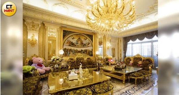 Giám đốc lấy 4 vợ cùng lúc, tự hào làm chuyện ấy 40 lần/tháng không để vợ nào thiệt-5