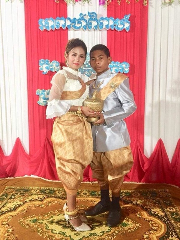 Cư dân mạng bàn tán đám cưới của cô dâu 21 với chú rể 14: Nó là trẻ con mà-1