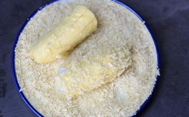 Bánh chuối chiên kiểu mới, trong mềm ngoài giòn rụm, ăn một miếng là nghiền-3