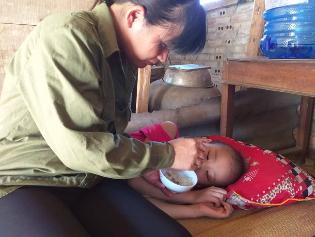 Người phụ nữ tuyệt vọng rao bán thận kiếm tiền chữa bệnh ung thư máu cho con gái 10 tuổi-4