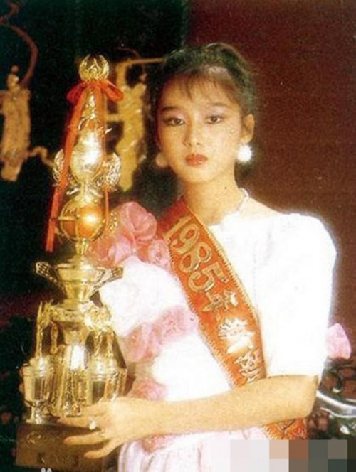 Lưu Đức Hoa và cuộc hôn nhân không đám cưới tử tế, giấu kín vợ Á hậu hơn 20 năm vì lo sợ-4