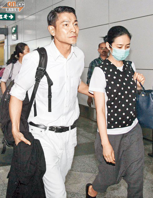 Lưu Đức Hoa và cuộc hôn nhân không đám cưới tử tế, giấu kín vợ Á hậu hơn 20 năm vì lo sợ-8