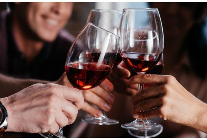 Uống 1 ly rượu vang mỗi ngày lợi hay hại?-2