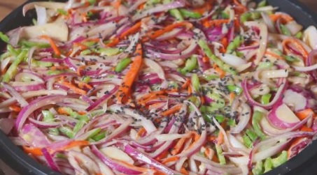 Đổ 3 quả trứng vào hành tây: Món ăn đơn giản nhưng ngon không ngờ-7