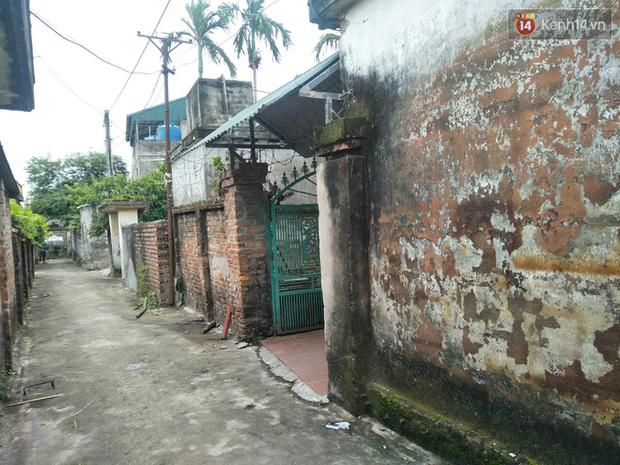 Ám ảnh hiện trường vụ chồng sát hại vợ rồi quấn chăn đốt xác vợ ngay tại nhà-1