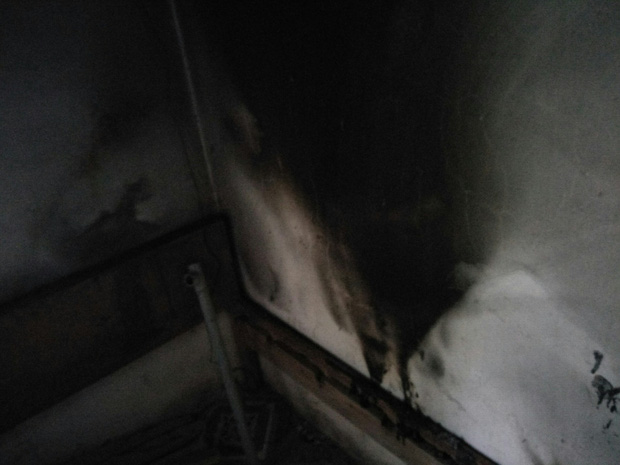 Vụ chồng giết vợ rồi quấn chăn đốt xác ngay trong nhà ở Thái Bình: Ông bà vừa ra khỏi nhà, nó liền khóa cửa và làm điều ác-3