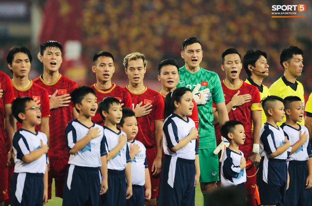 Tuyển thủ Việt Nam tráo số áo đấu UAE: Đó là sự tinh quái của thầy Park-1