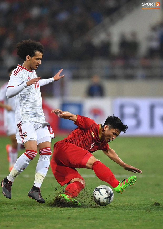 Tuyển thủ Việt Nam tráo số áo đấu UAE: Đó là sự tinh quái của thầy Park-9