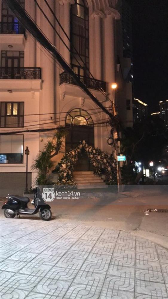 Trước giờ G đám cưới Bảo Thy: Biệt thự siêu to khổng lồ nhà cô dâu đóng kín, đã chuẩn bị hoa trang trí cho ngày hạnh phúc!-3