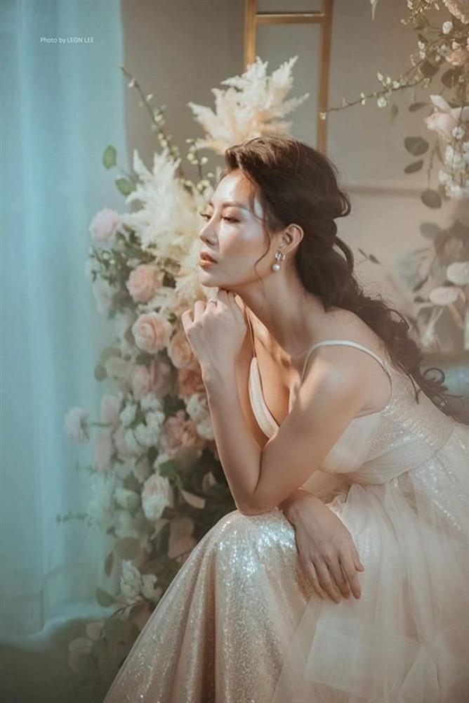 Thanh Hương diện đầm xòe công chúa 2 dây, trưng vòng một căng đầy gợi cảm-6