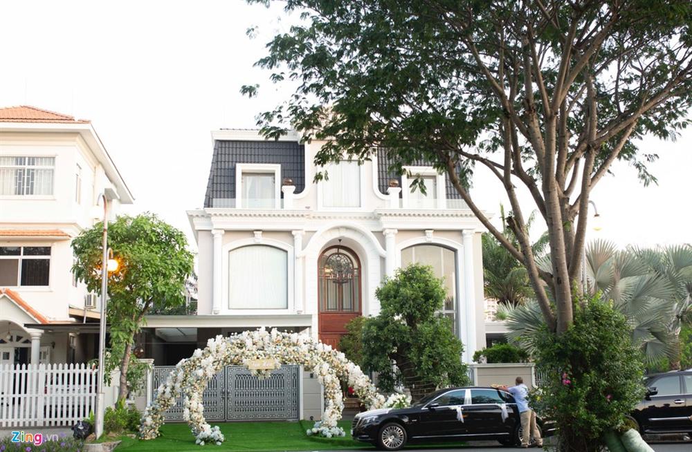 Biệt thự ở khu nhà giàu của chồng Bảo Thy-1