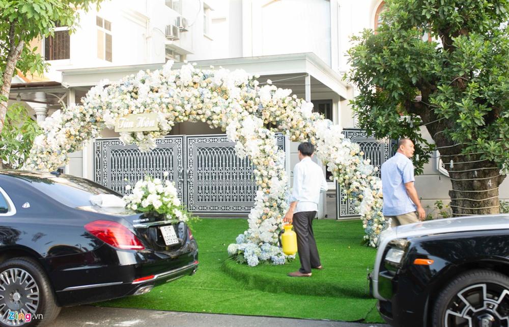 Biệt thự ở khu nhà giàu của chồng Bảo Thy-2