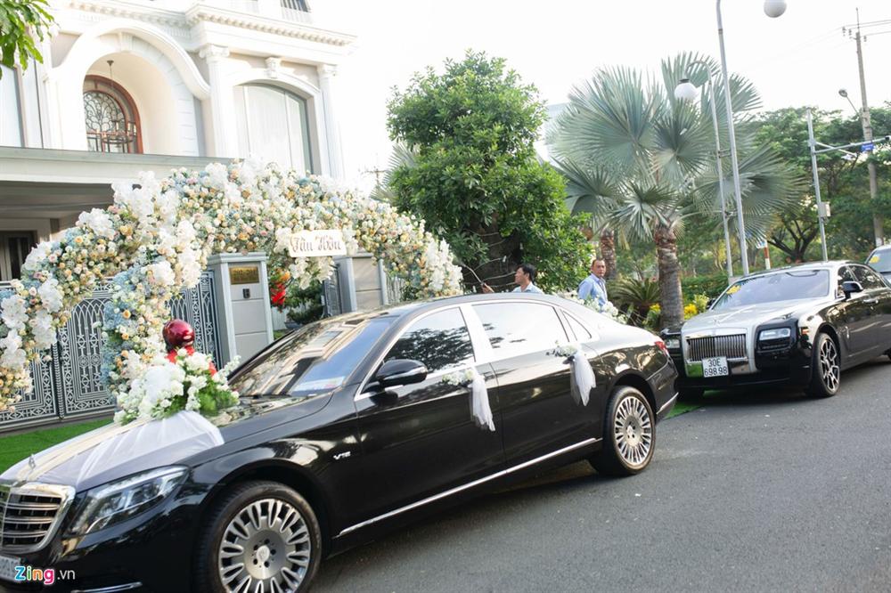 Biệt thự ở khu nhà giàu của chồng Bảo Thy-3