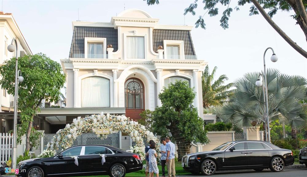 Biệt thự ở khu nhà giàu của chồng Bảo Thy-4