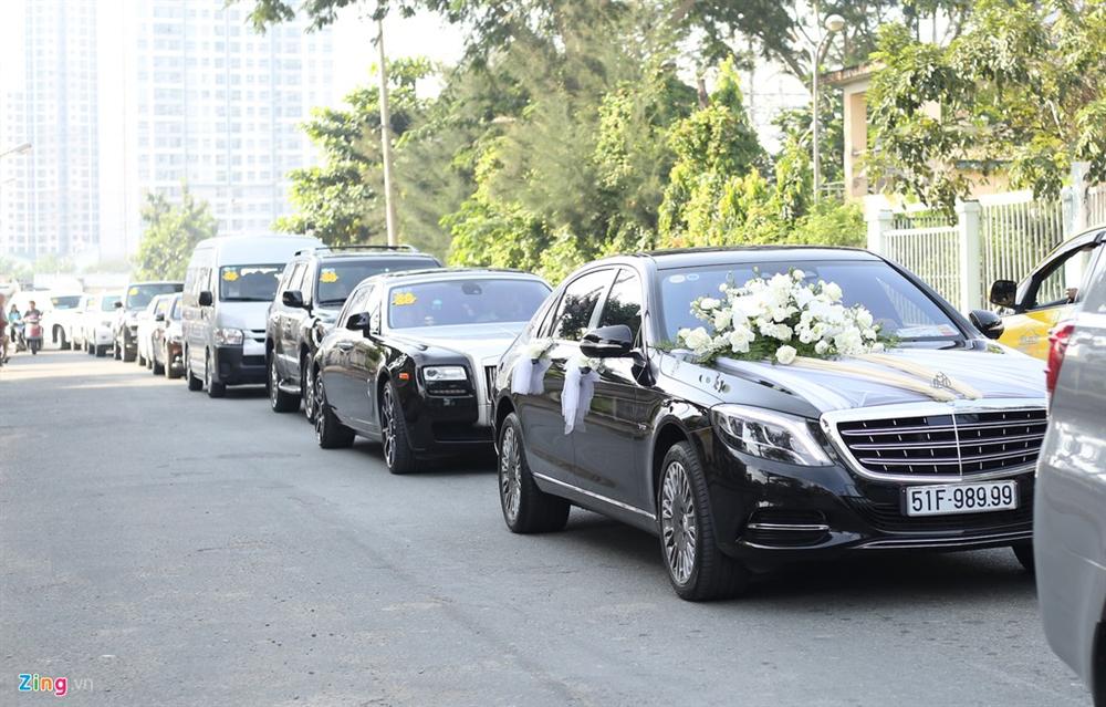 Dàn xe Rolls-Royce, Maybach xuất hiện trong lễ cưới Bảo Thy-2