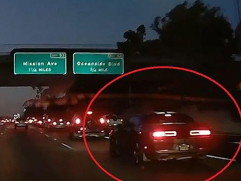 Tàu hỏa tông ôtô lật ngửa, nữ tài xế trẻ tử vong tại chỗ-3