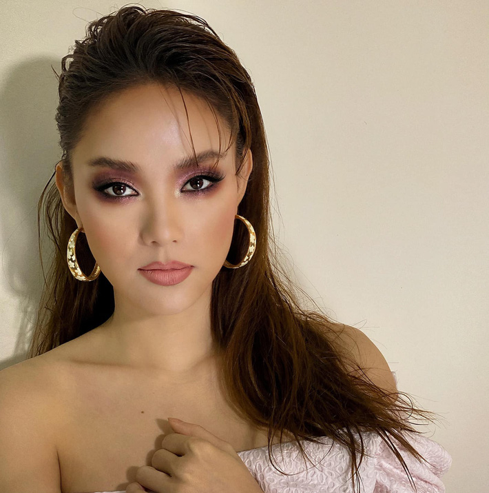 Đu đưa makeup kiểu tây tây, Minh Hằng bỗng hóa... chị ruột Lan Khuê nhưng nhìn thế nào vẫn thấy chút lạc quẻ-1