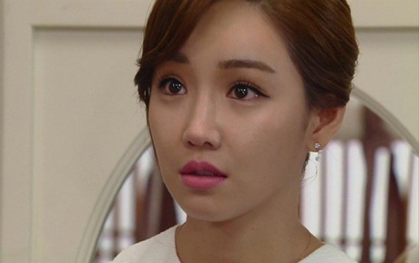 Mỗi lần ân ái chồng đều đặn cho 5 triệu, vợ sung sướng hưởng thụ rồi cay mắt nhận ra-2