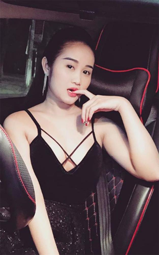 Chân dung người đẹp nóng bỏng, tiền đạo Tiến Linh từng công khai yêu say đắm-4