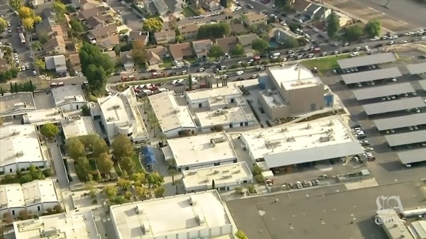 Hiện trường vụ xả súng khiến ít nhất 6 người bị thương tại trường học ở Mỹ-1