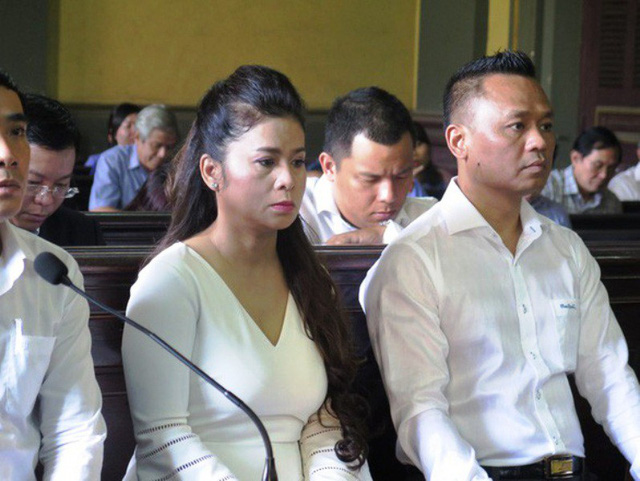 Ông Đặng Lê Nguyên Vũ bất ngờ xin xử kín sau khi bà Lê Hoàng Diệp Thảo muốn xử công khai để hàn gắn tình cảm-2