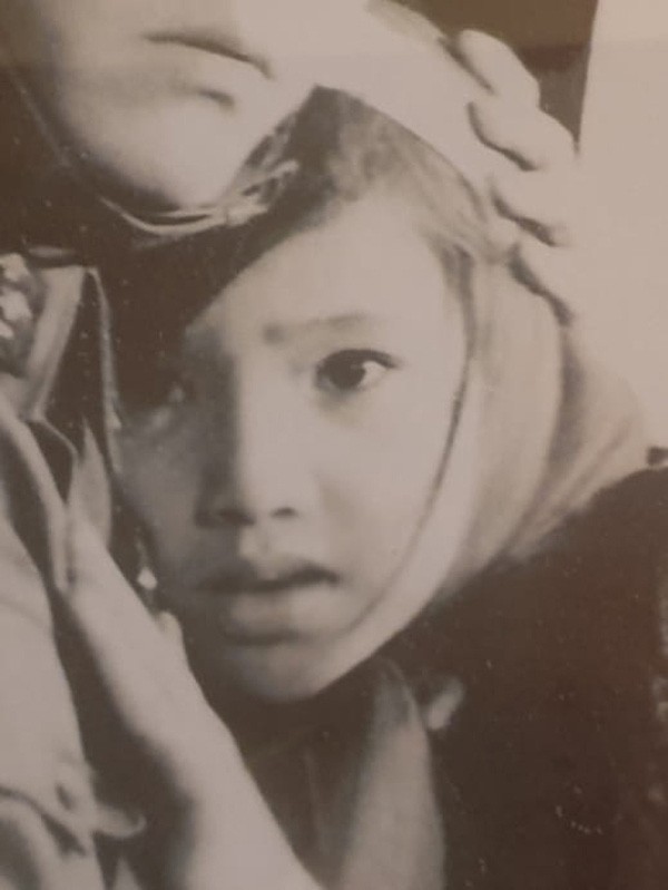 ẢNH HIẾM: Nhìn NSND Lan Hương bây giờ lại nhớ nhan sắc thời trẻ của Em bé Hà Nội-2