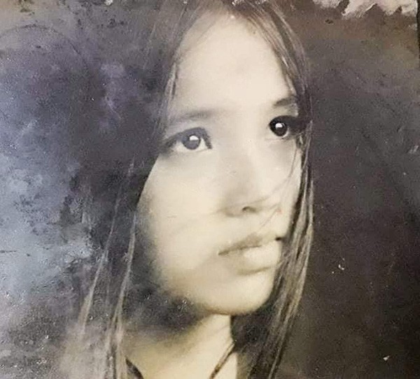 ẢNH HIẾM: Nhìn NSND Lan Hương bây giờ lại nhớ nhan sắc thời trẻ của Em bé Hà Nội-4