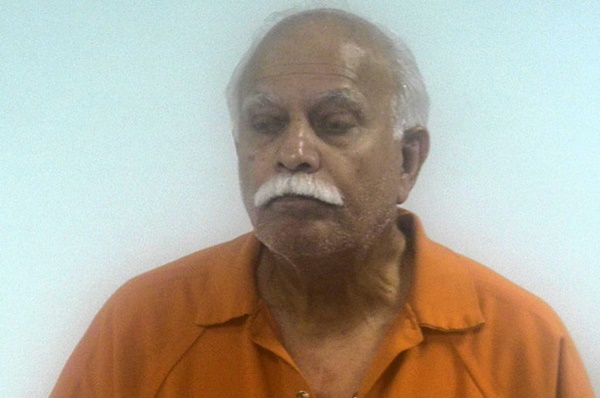 Bác sĩ cố ý cắt bỏ tử cung, thắt ống dẫn trứng của 170 nữ bệnh nhân nhằm trục lợi bất chính-1