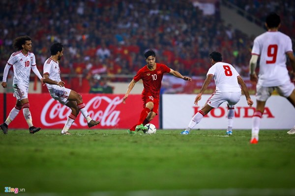 Vì sao HLV Park Hang-seo vẫn đặt cược vào Công Phượng?-2