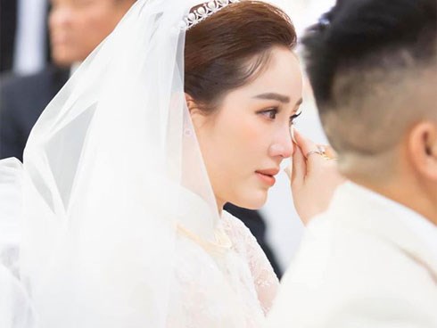 Trước giờ tổ chức đám cưới, cô dâu Bảo Thy bực mình: Tôi không có nhu cầu drama hay so sánh với bất kì ai