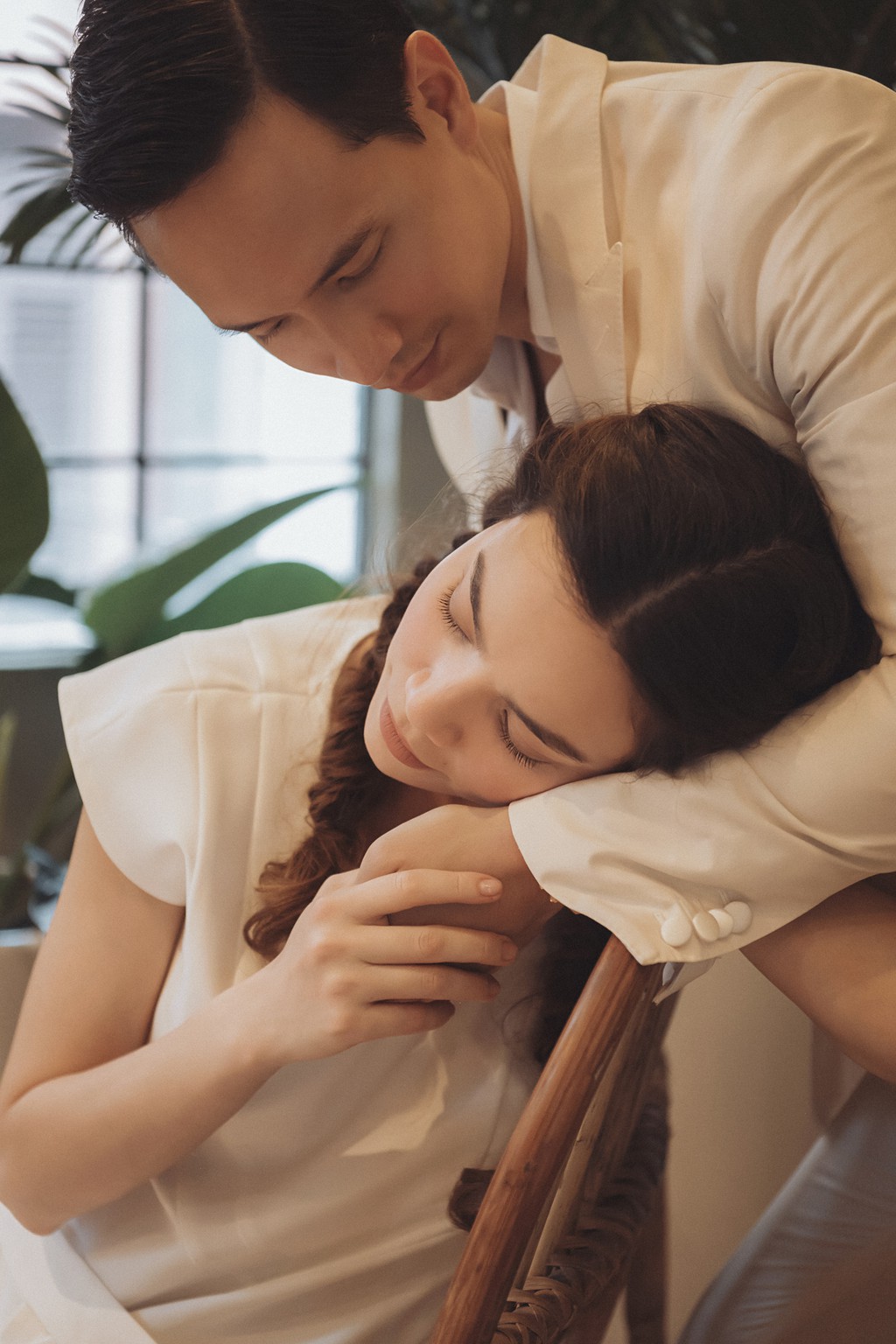 Hồ Ngọc Hà khiến Kim Lý đắm đuối không rời mắt, fan khen: Sinh ra để cho nhau-1