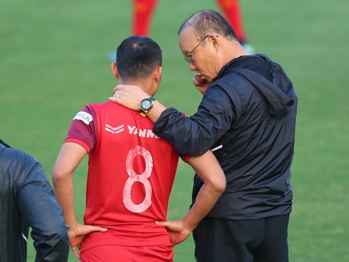 Tuyển Thái Lan hủy buổi tập khi đến Việt Nam-3