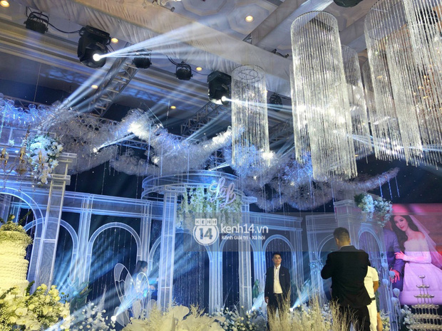 Không gian đám cưới Bảo Thy tại khách sạn 6 sao siêu sang chảnh: Trang trí giản đơn nhưng vẫn toát lên gia thế khủng!-1