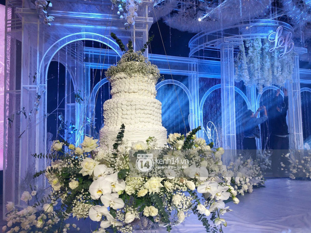 Không gian đám cưới Bảo Thy tại khách sạn 6 sao siêu sang chảnh: Trang trí giản đơn nhưng vẫn toát lên gia thế khủng!-2
