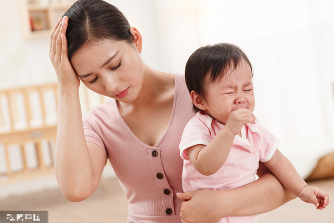 Bị chồng chửi như tát nước vì ra ngoài 30 phút, cô vợ trẻ nghĩ ra chiêu độc khiến ông chồng đến nước quỳ sụp năn nỉ, xin tha lỗi-2