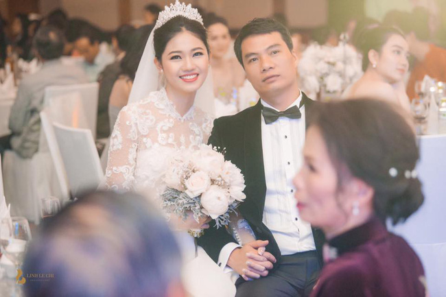 Đến đám cưới Bảo Thy là có thể khẳng định: Hầu hết các cô dâu showbiz Việt đều đu theo xu hướng trang điểm tông cam-4