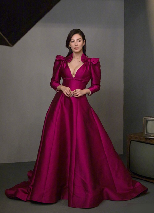 Mỹ nhân phản bội” Châu Tinh Trì: 2 cuộc hôn nhân tai tiếng, gương mặt biến dạng vì thẩm mỹ-12