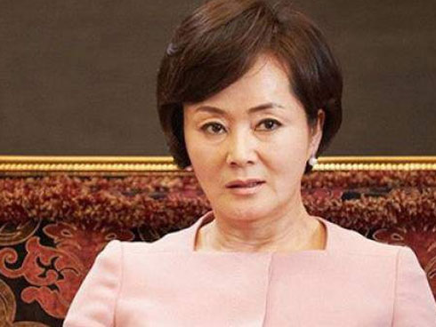 Đẩy cửa phòng tân hôn sơn son thếp vàng” nhà chồng chuẩn bị cho 2 vợ chồng và nhìn vào trong, em bật khóc ngay tại chỗ rồi nhất quyết hủy hôn-3