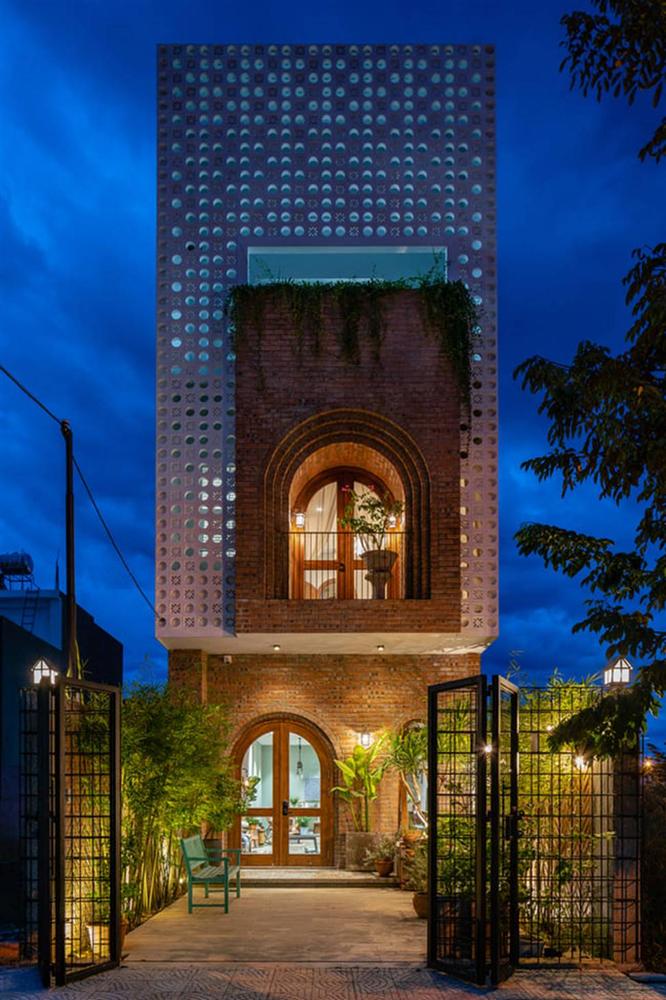 Ngôi nhà Việt nhìn như tổ ong bất ngờ nổi tiếng trên nhiều tạp chí Mỹ-3