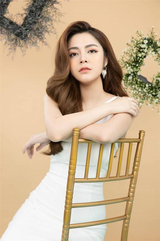 Hot girl Về nhà đi con tiết lộ bí mật body để hóa Eva giữa rừng siêu gợi cảm-15